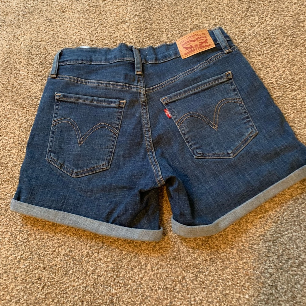 Levi’s mid length shorts